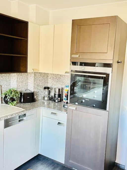 Big Penthouse 2 Bedrooms In Center With Parking And Largeterrace-41 Люксембург Экстерьер фото